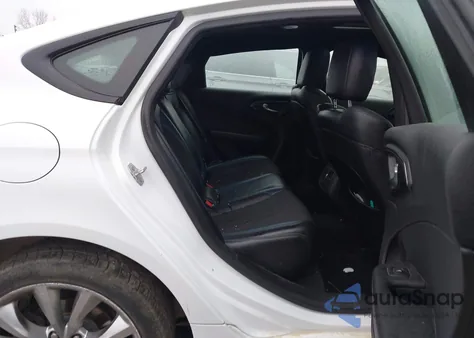 2015 Chrysler 200 S из США, поврежденный, VIN 1C3CCCDG7FN648710